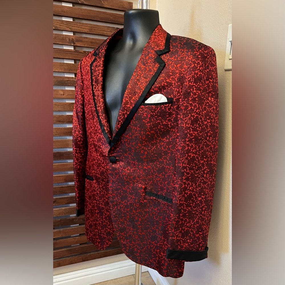 1960s Vintage Men’s Red & Black Dress Dinner Suit Jacket w/ Button Closure